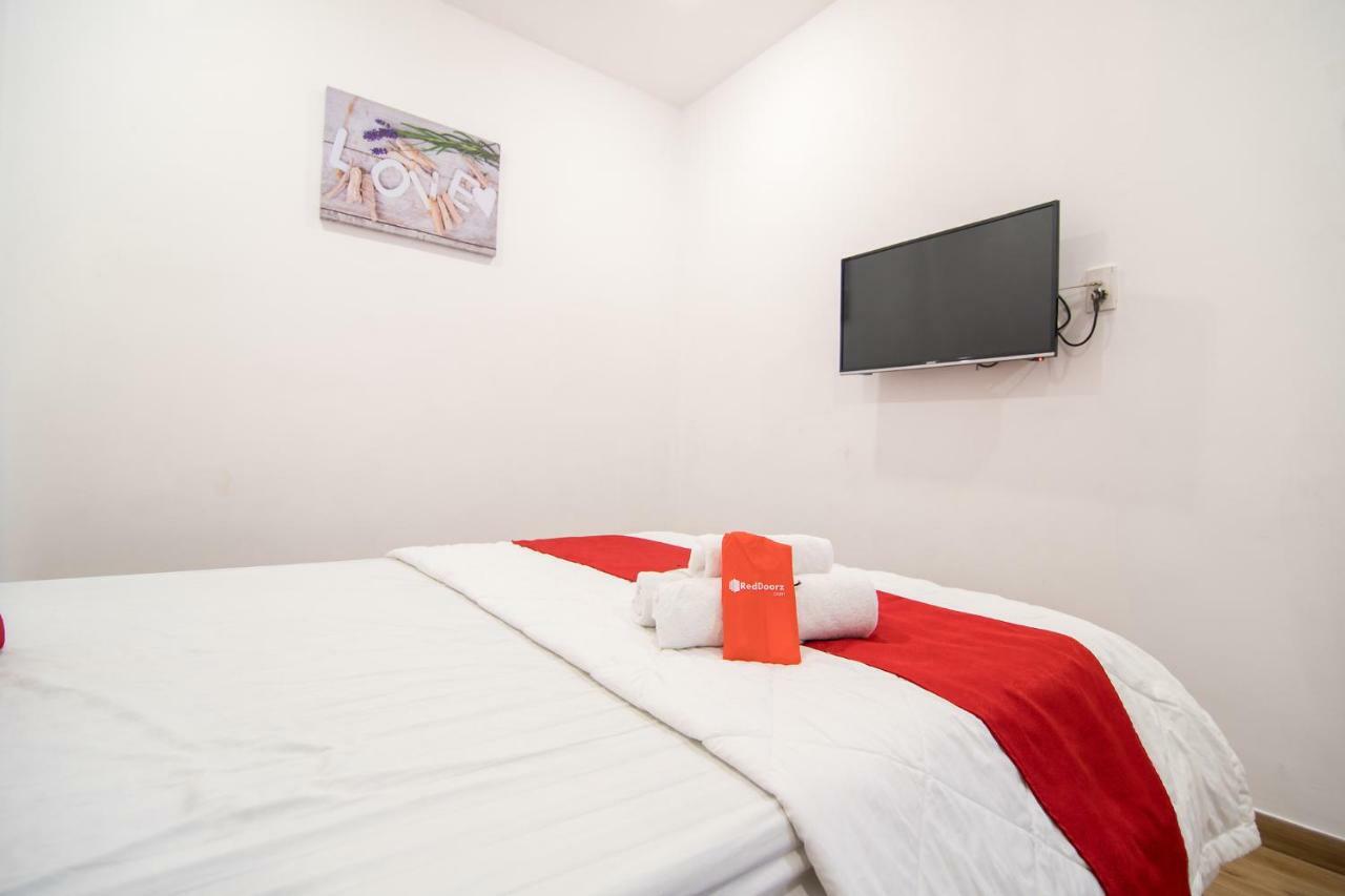 Reddoorz Plus Near Tan Dinh Market TP. Hồ Chí Minh Ngoại thất bức ảnh