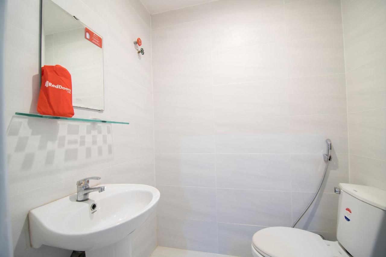 Reddoorz Plus Near Tan Dinh Market TP. Hồ Chí Minh Ngoại thất bức ảnh